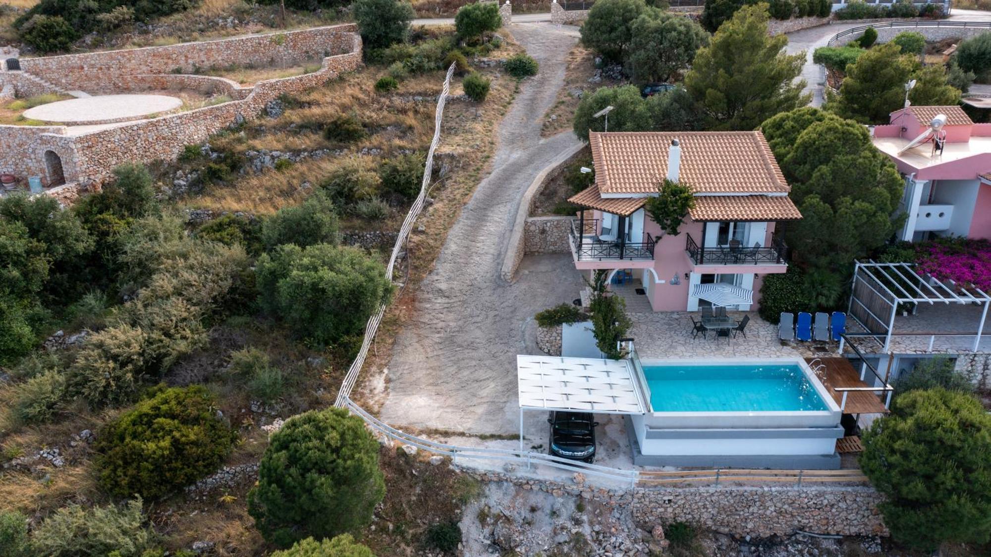 Coastal Paradise Found - Komis' Private Pool Retreat Ájosz Nikólaosz Kültér fotó